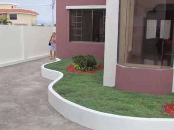 Rento casa grande en Manta Beach