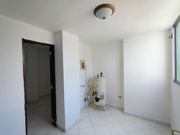 apartamento en arriendo/venta en el tabor. Cod V105237