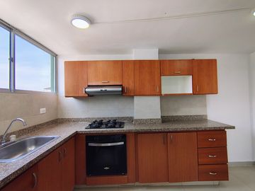 apartamento en arriendo/venta en el tabor. Cod V105237