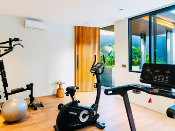 VILLA - LUXURY FAMILY VILLA 500METER DARI PANTAI DI PERERENAN BADUNG