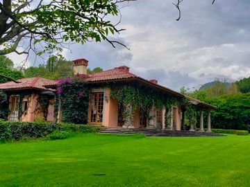 Tepoztlan Plano vista a las montañas una belleza