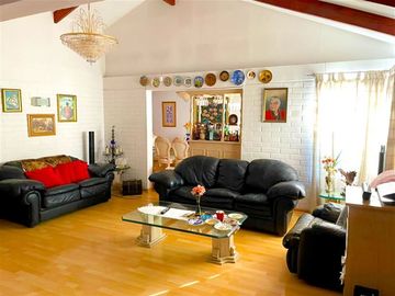 Casa en Venta en Casa 2 pisos 4 dormitorios 3 baños, 130 m2, Jardín del Este, La Florida