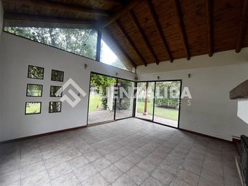 Casa Vendo 5D 4B piscina No condominio Calera de Tango
