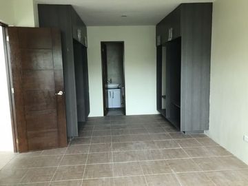 House for Sale Paranaque 4BR with 2 Car Park