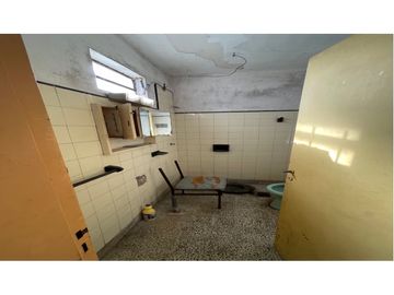 casa sobre calle 520 con salida 520 bis entre 513 y 515