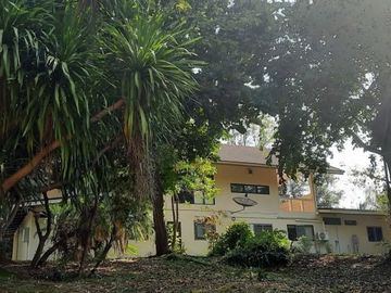GORGEOUS 5 BED / 5 BATH HOME WITH 155 METERS OF RIVERSIDE JUST 15 KM FROM DOWNTOWN KANCHANABURI!!!