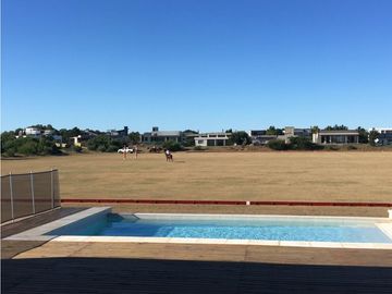 CASA EN VENTA EN COSTA ESMERALDA - ECUESTRE 301