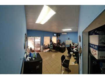 VENTA DE LOCAL COMERCIAL >>>Betania<<<