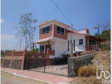CASA EN VENTA EN CLUB CAMPESTRE HACIENDA YEXTHO,TEQUISQUIAPAN,QUERETARO