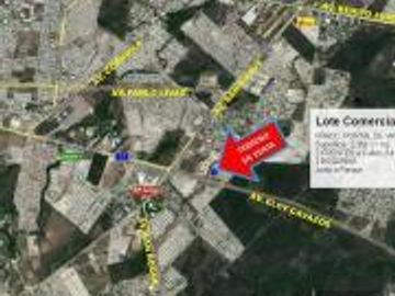 Terreno COMERCIAL 3 FRENTES una cuadra de ELOY CAVAZOS p Bodega, Transportista