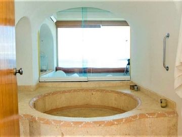 VENTA P.H. 5 RECÁMARAS 5 BAÑOS IXTAPA ZIHUATANEJO GUERRERO