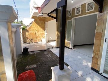 Rumah Waru Makarya Binangun Dkt UK Petra TOL Rungkut Industri