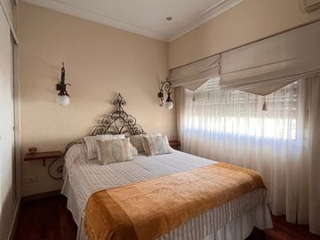 Casa tipo Dúplex de 4 AMBIENTES en venta