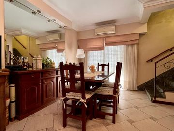 Casa tipo Dúplex de 4 AMBIENTES en venta