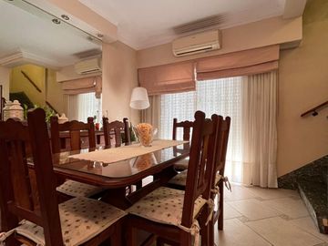 Casa tipo Dúplex de 4 AMBIENTES en venta