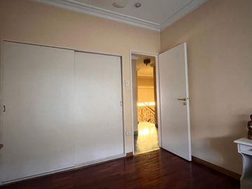 Casa tipo Dúplex de 4 AMBIENTES en venta