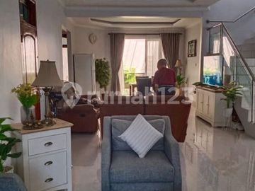 Rumah Terawat Arcamanik Endah Dekat Antapani Bandung