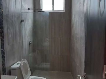 Venta de casa en Urb. Portón de Vicriel cerca a Villa club via Daule Samborondón cerca al Dorado