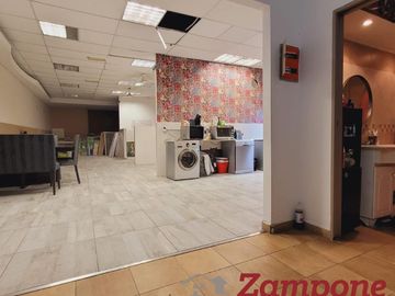 PH 2 ambientes- galpón- Ciudadela- 145 mts- posibilidad de uso comercial