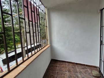 apartamento en arriendo en manrique central 1. Cod A218332