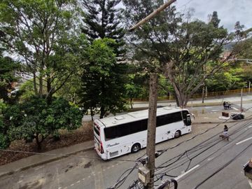 apartamento en arriendo en manrique central 1. Cod A218332