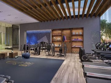 Departamento con cine, alberca, gimnasio con spinning room, vista al campo de go