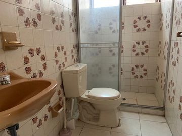 UN PISO