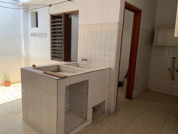 UN PISO