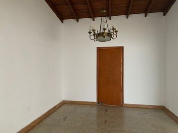 UN PISO