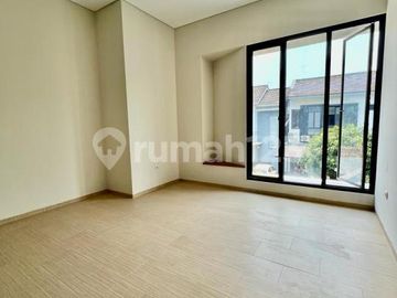 Rumah baru 2 lantai di Nusa Loka Neo Catalonia BSD City