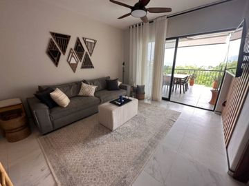 Departamento con vista al mar, alberca, cerca de Playa Arrocito, en venta Huatul