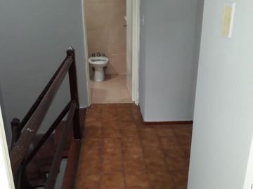 Departamento Duplex  En Venta 4 Ambientes con Cochera - Moreno Centro