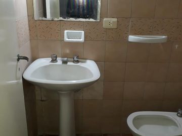 Departamento Duplex  En Venta 4 Ambientes con Cochera - Moreno Centro