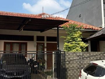 Rumah Bagus Fully Furnished Di Area Bintaro Dl 18405