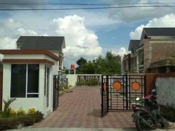 RUMAH DIJUAL DI PURWOMARTANI SLEMAN LOKASI DEKAT CANDI SAMBISARI