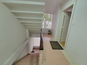 Venta Edificio en Cali Barrio Santa Teresita. Cod V9195