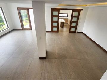 Vendo casa en Nayon con diseño exclusivo