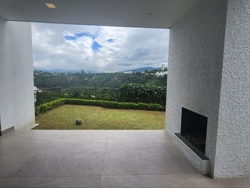 Vendo casa en Nayon con diseño exclusivo