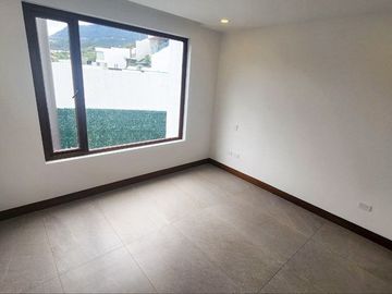 Vendo casa en Nayon con diseño exclusivo