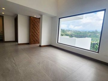 Vendo casa en Nayon con diseño exclusivo