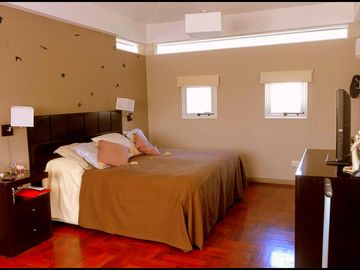 COUNTRY LOMAS DE LA CAROLINA-RECIBE PROPIEDADES!!- MAGNÍFICA- 3 Dorm-1.500 mts-500 cub.-PILETA-