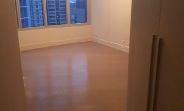 Rush Condominium for Sale 3 Bedrooms: 3BR Flat Condo for Sale in Proscenium Kirov Tower Rockwell Center Makati