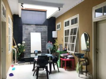 Rumah Mewah Dalam Benteng Jogja kota dekat Alun Alun