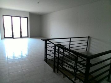 Dijual Ruko di jl Ahmad Yani Surabaya