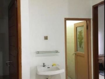 Jual BU rumah strategis dekat bintaro dan Alam Sutra
