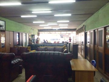 Di Jual Ruko Aktif 3 Lantai Kawasan Sentra Bisnis Mainroad Jl. Ahmad Yani, Cicadas Bandung