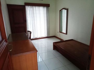 Di Sewakan Rumah Luxury Full Furnished 4 Kamar di Jl. Setrasari Bandung