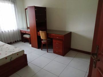 Di Sewakan Rumah Luxury Full Furnished 4 Kamar di Jl. Setrasari Bandung