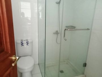 Di Sewakan Rumah Luxury Full Furnished 4 Kamar di Jl. Setrasari Bandung