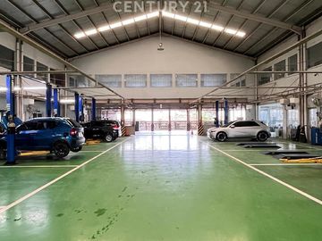 DIJUAL GEDUNG SHOWROOM MOBIL DI CIKARANG